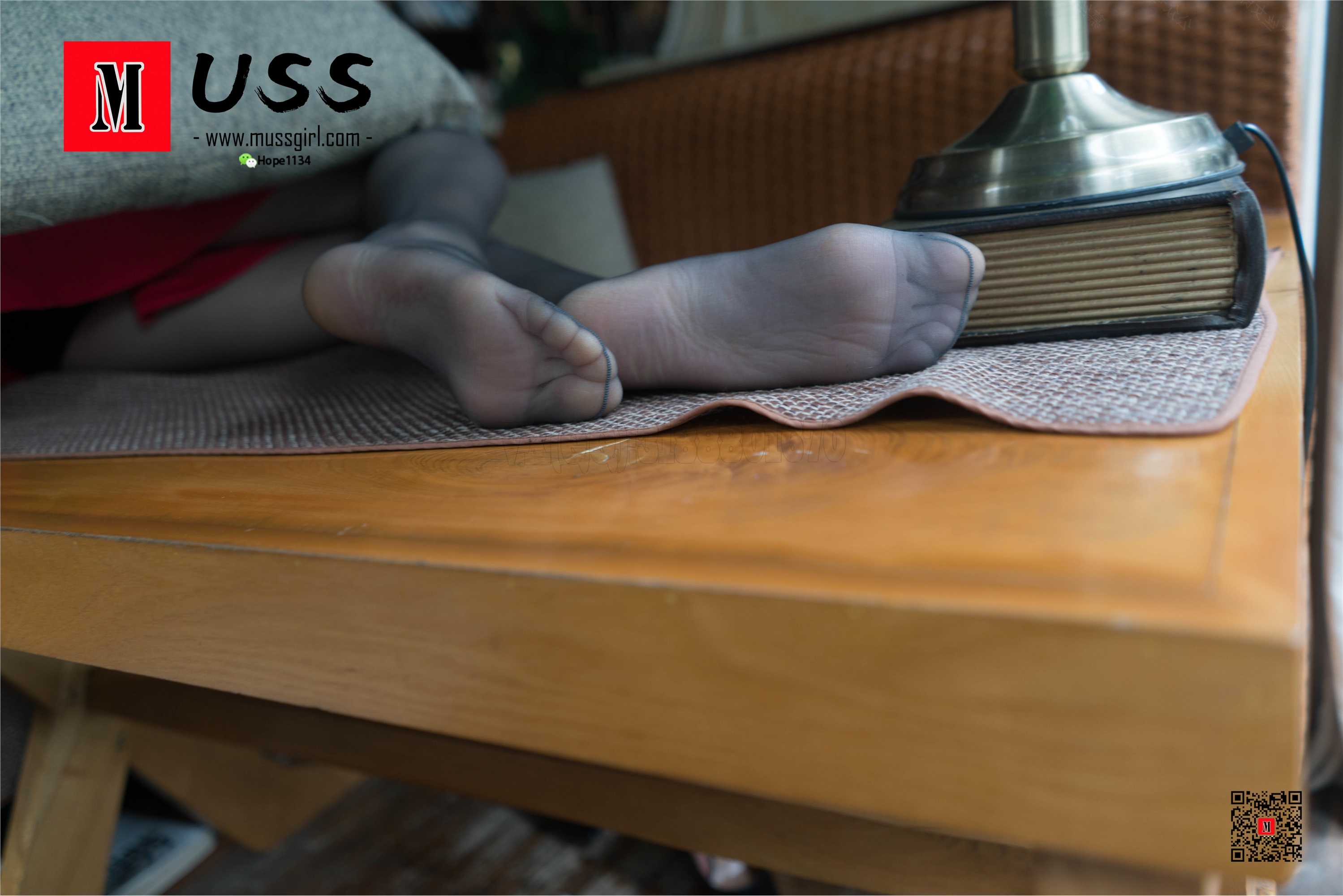 MussGirl慕丝女郎  NO.126 黑丝小红